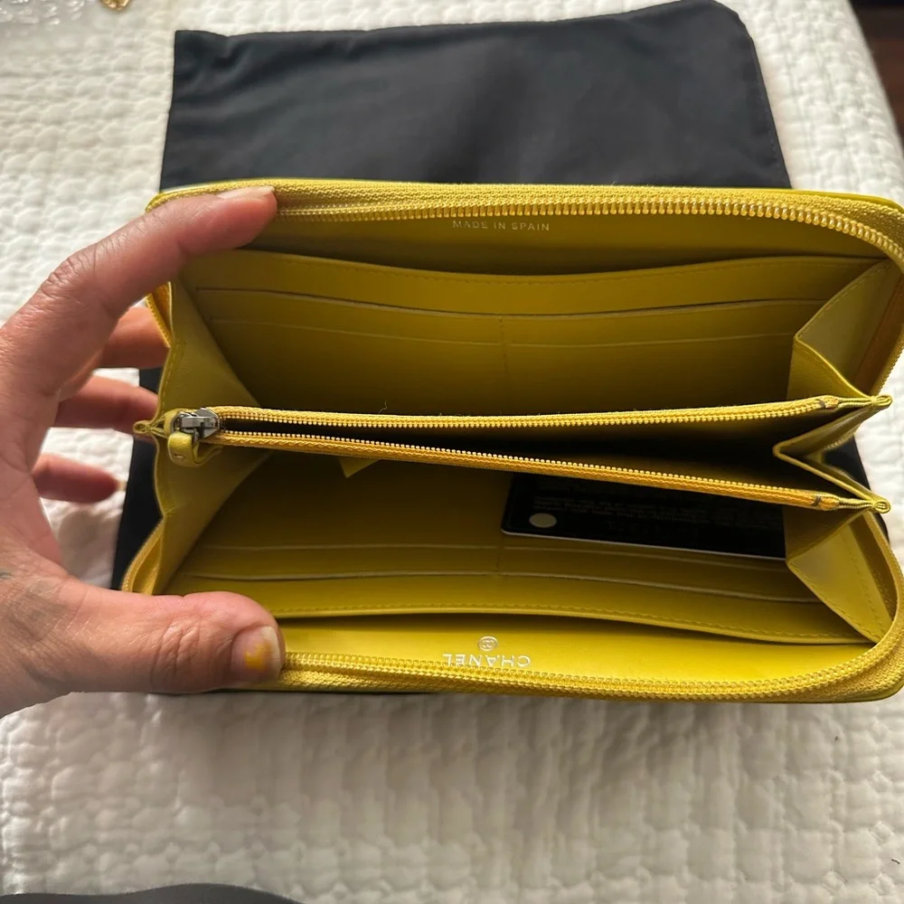 Sold soldBeautiful mustard yellow Chanel wallet - Picture 5 of 6